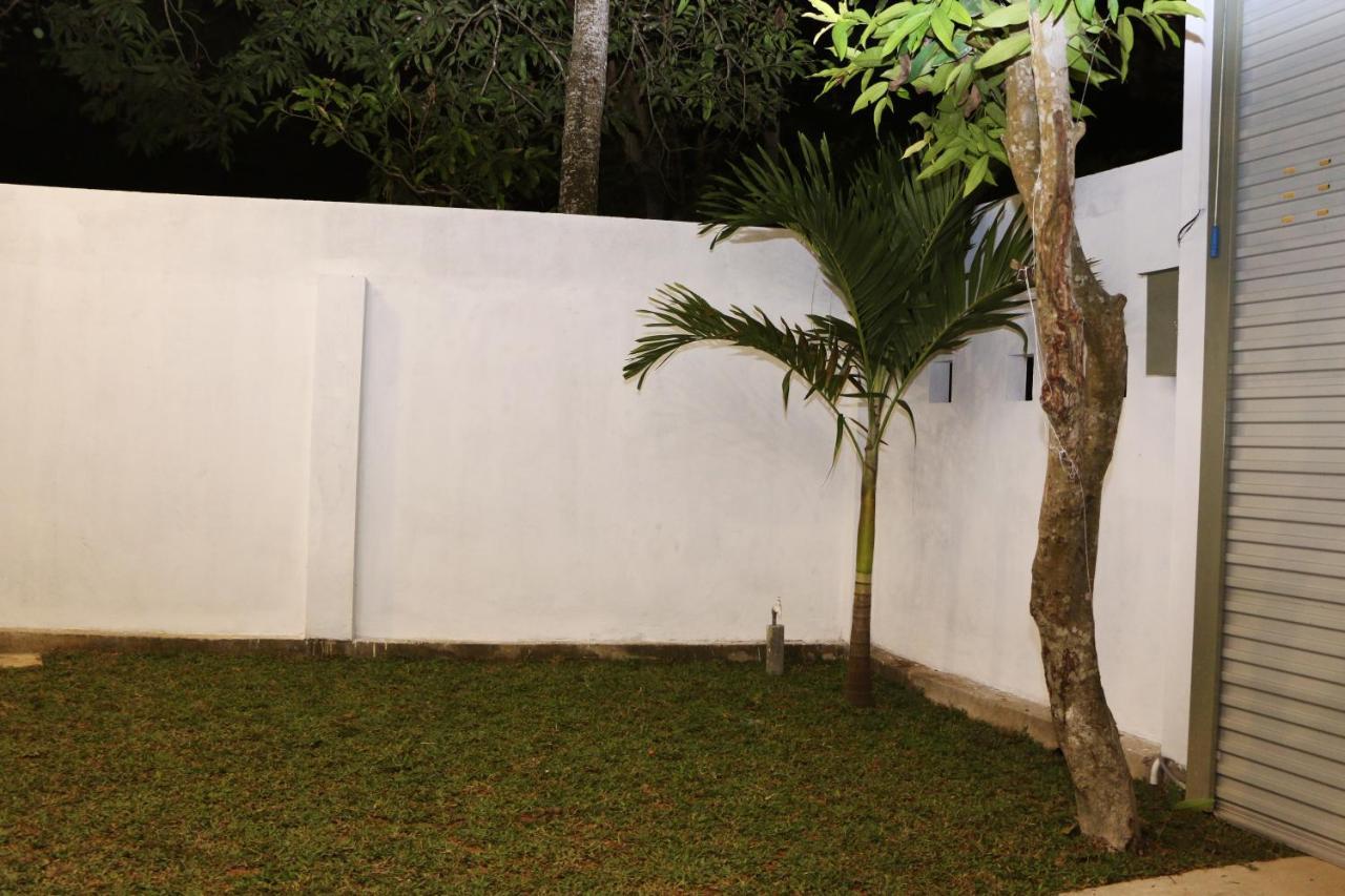 Ashford Beach Matara Kültér fotó